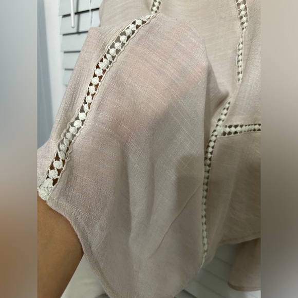 🛍️Grifflin  Paris  Lace trimmed cold shoulder sheer top Size L - Picture 2 of 4